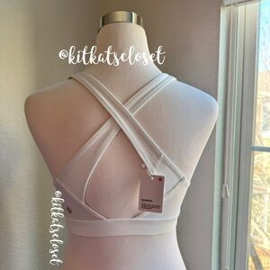 🆕 WHITE - NWT lululemon ENVITAL v-neck bra B/C cup size 8